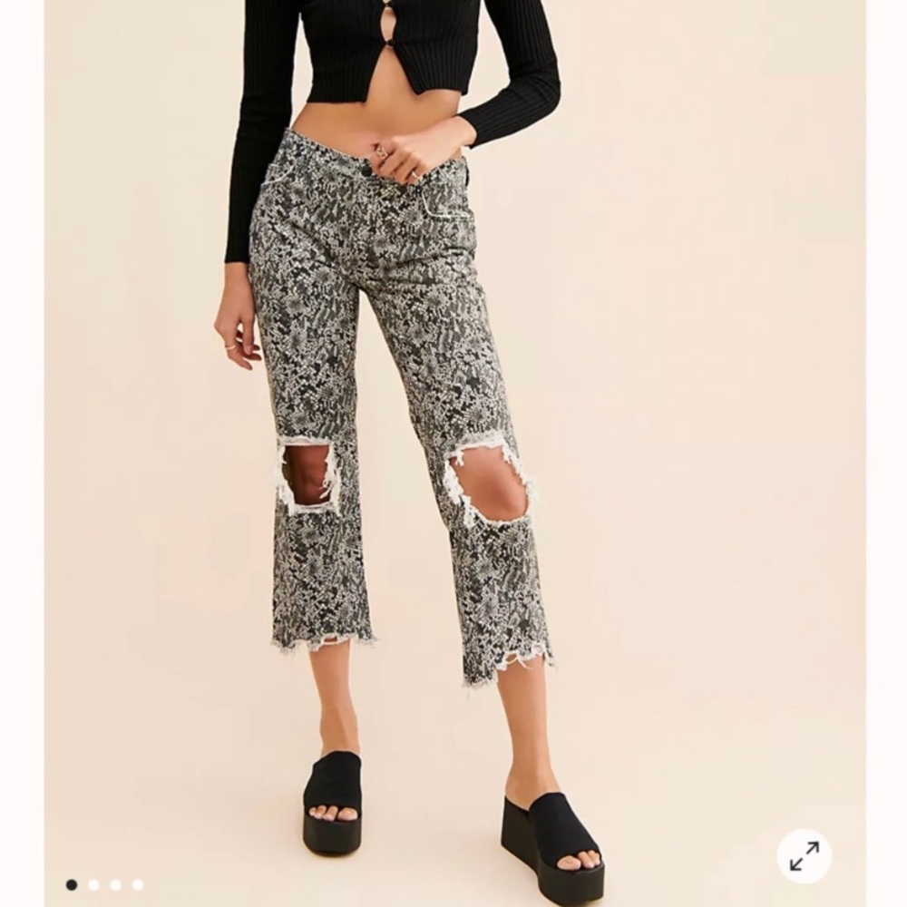Free People Maggie Mid-Rise Printed Jeans Black/ White.
